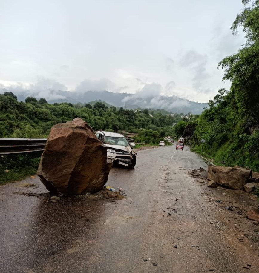 J&K Traffic suspended on JammuPoonch national highway on Friday